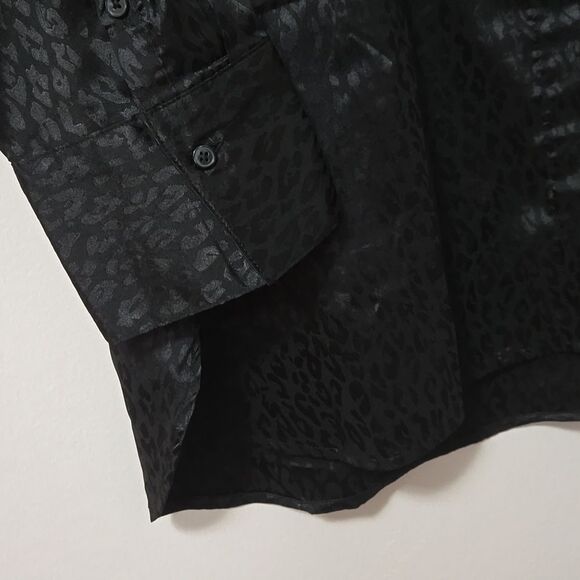 Old Navy Leopard Pattern Button Up Shirt Long Sleeve Collared Black Size XXL - Picture 2 of 7